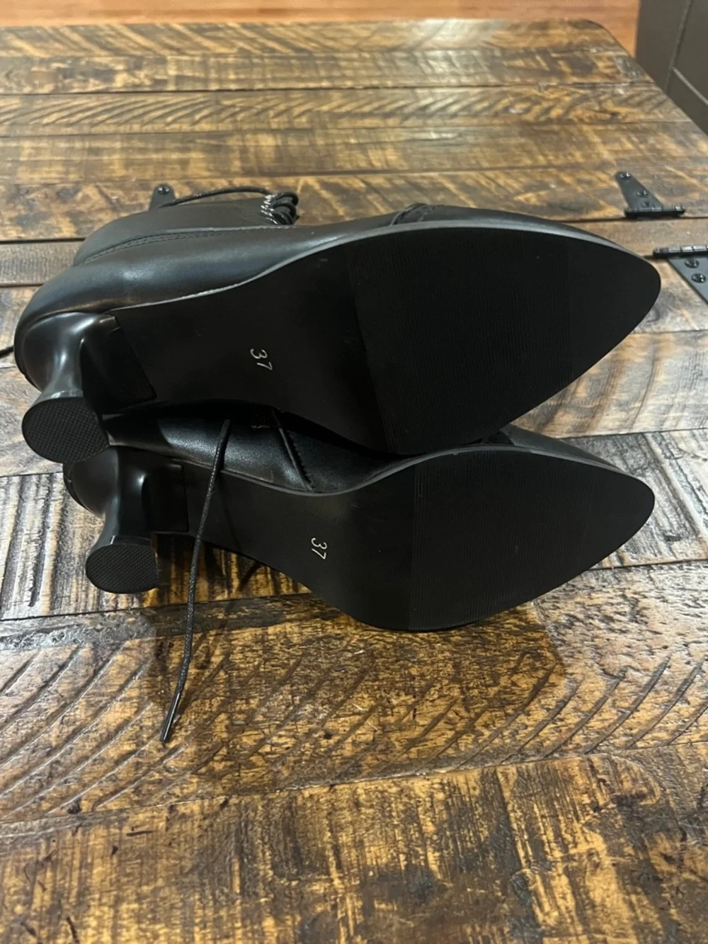 Victorian retro  Black Lace-Up Ankle Boots - Women - Picture 5 of 5